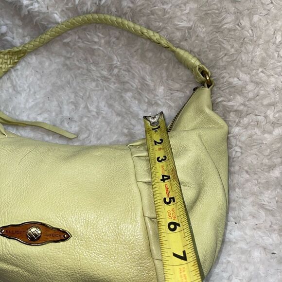 Elliott Lucca Leather mint green shoulder bag with antique tone hardwares - Picture 9 of 15